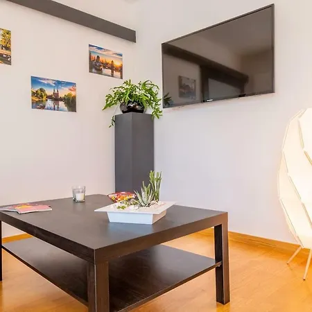 De Standing, 4 Etoiles, Calme, Neuf, Avec Terrasse Et Foret, Strasbourg Sud, Proches Des Commerces, Restaurants, Autoroutes 公寓