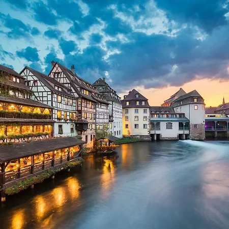 De Standing, 4 Etoiles, Calme, Neuf, Avec Terrasse Et Foret, Strasbourg Sud, Proches Des Commerces, Restaurants, Autoroutes 公寓 奥斯特瓦尔德