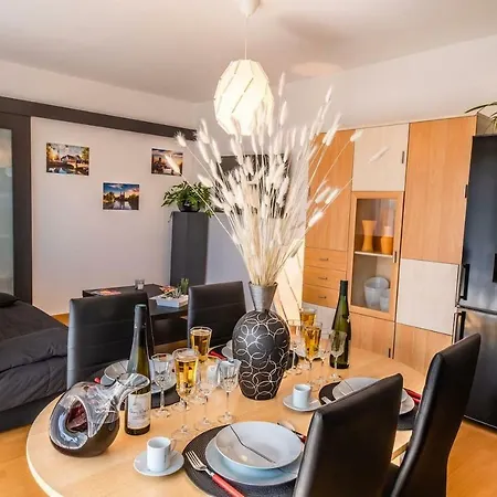 公寓 De Standing, 4 Etoiles, Calme, Neuf, Avec Terrasse Et Foret, Strasbourg Sud, Proches Des Commerces, Restaurants, Autoroutes