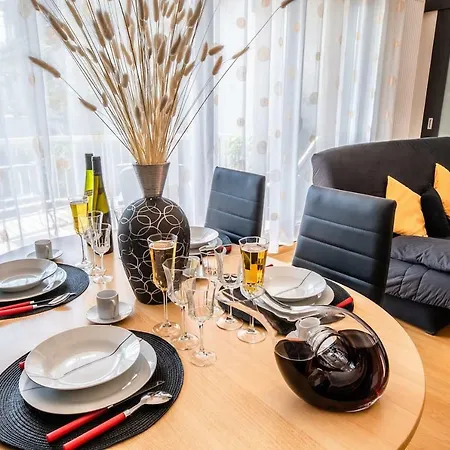 公寓 De Standing, 4 Etoiles, Calme, Neuf, Avec Terrasse Et Foret, Strasbourg Sud, Proches Des Commerces, Restaurants, Autoroutes